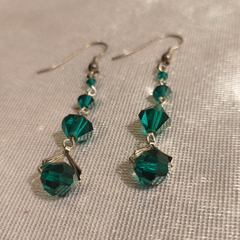 Emerald green Swarovski crystal dangle earrings